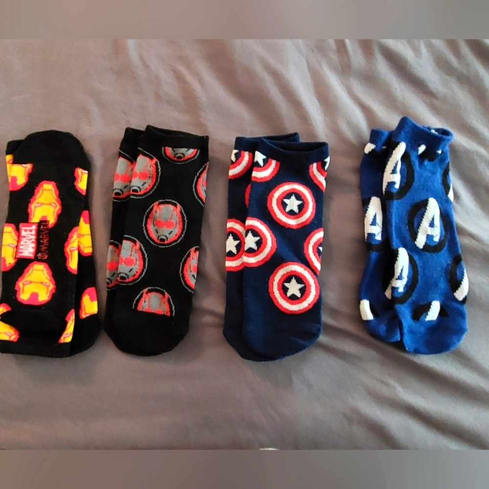 4 pair Marvel ankle socks
